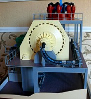 Вид на макет со стороны мельницы. Выход из мельницы в трубу 90 градусов с переходом в резиновый армированный трубопровод